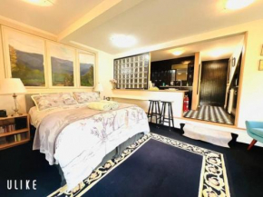Leura's Magical Manderley, Leura